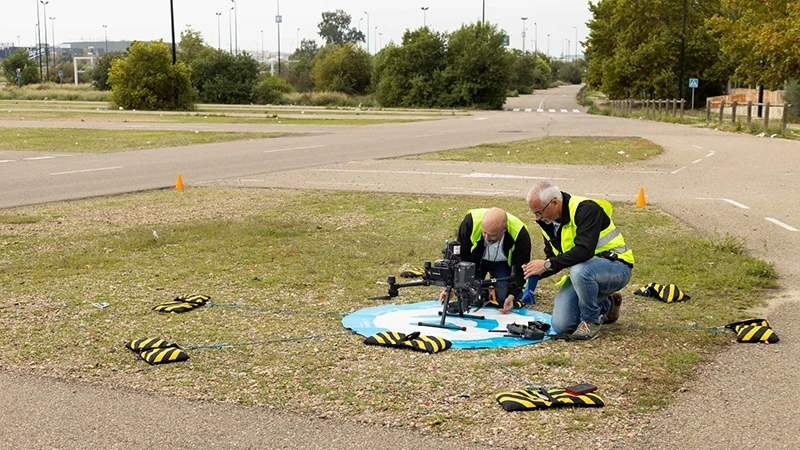 Dron en vuelo en los recientes test de U-Space de Zaragoza. Foto: Expodrnica